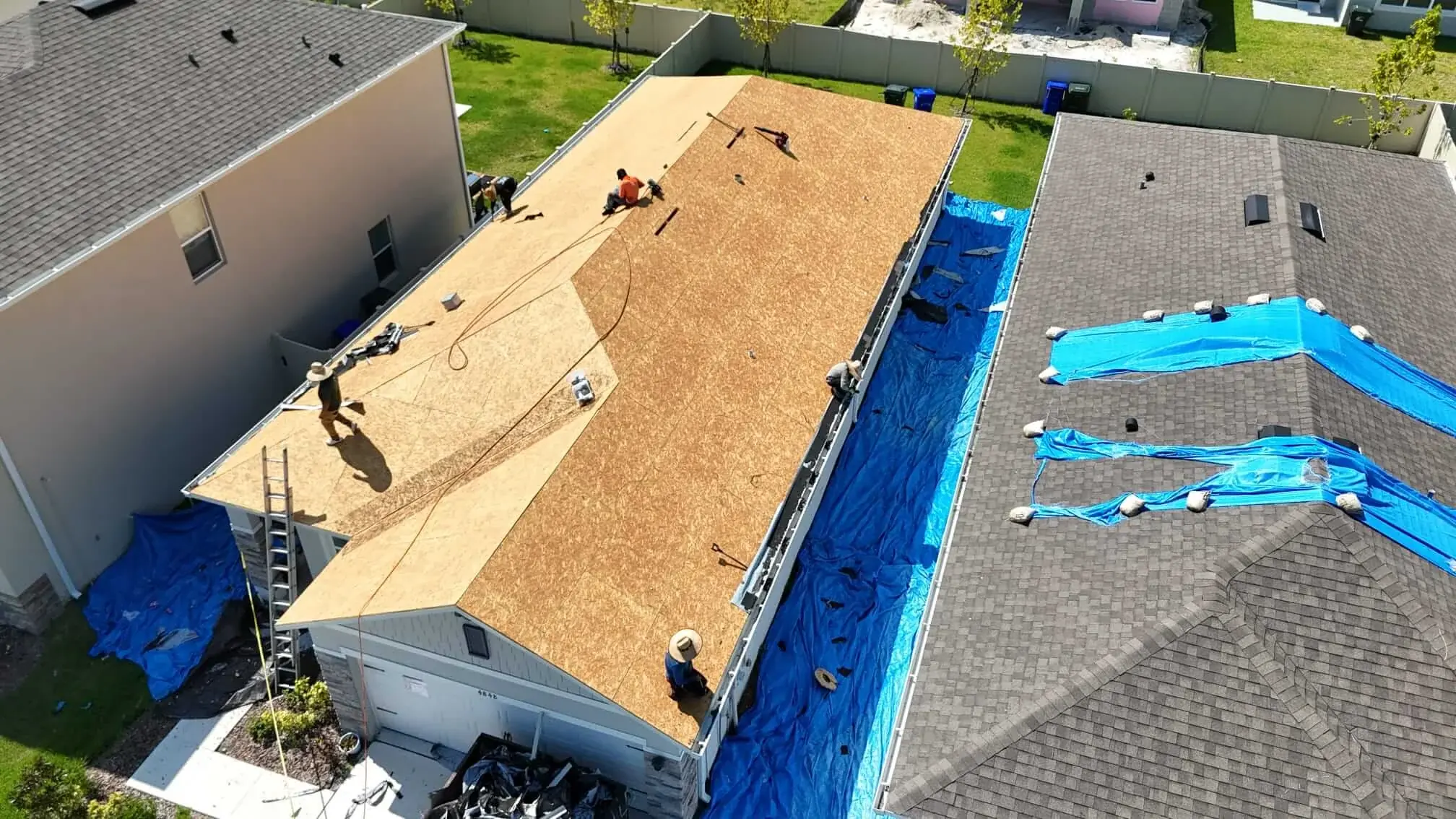Advanced installation process — team working safely on roof